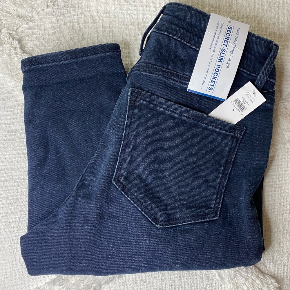 BRAND NEW TAGS STILL ON Old Navy Rockstar Super Skinny High Rise Jeans!!!